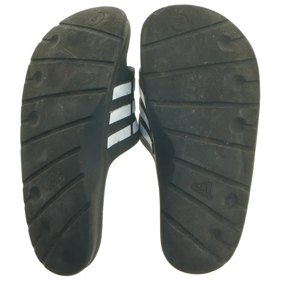 Adidas sorte sandaler str. 38 fra Adidas (str. 38 )