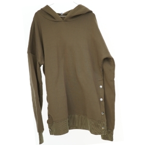 Hættetrøje med knapper på siderne (str. 170)