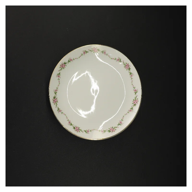 Vintage Porcelænstallerkener med blomstermotiv fra Benedikte (str. Diameter 17 og en halv cm)