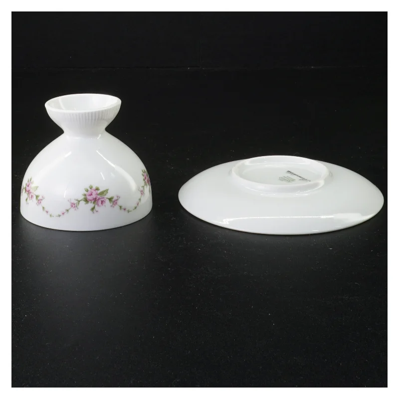 5 porcelænskopper og underkopper med blomstermotiv fra Benedikte (str. Diameter 13 cm kop 7 x 10 cm)