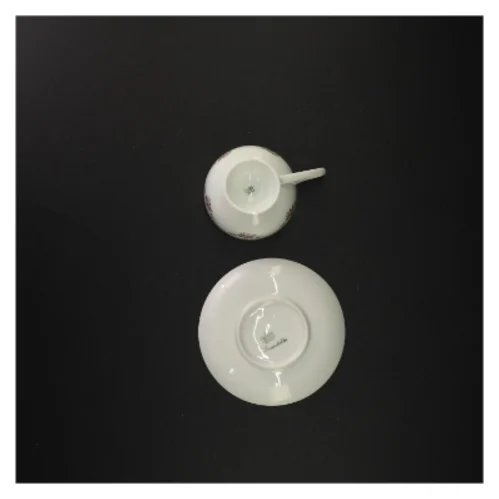 5 porcelænskopper og underkopper med blomstermotiv fra Benedikte (str. Diameter 13 cm kop 7 x 10 cm)