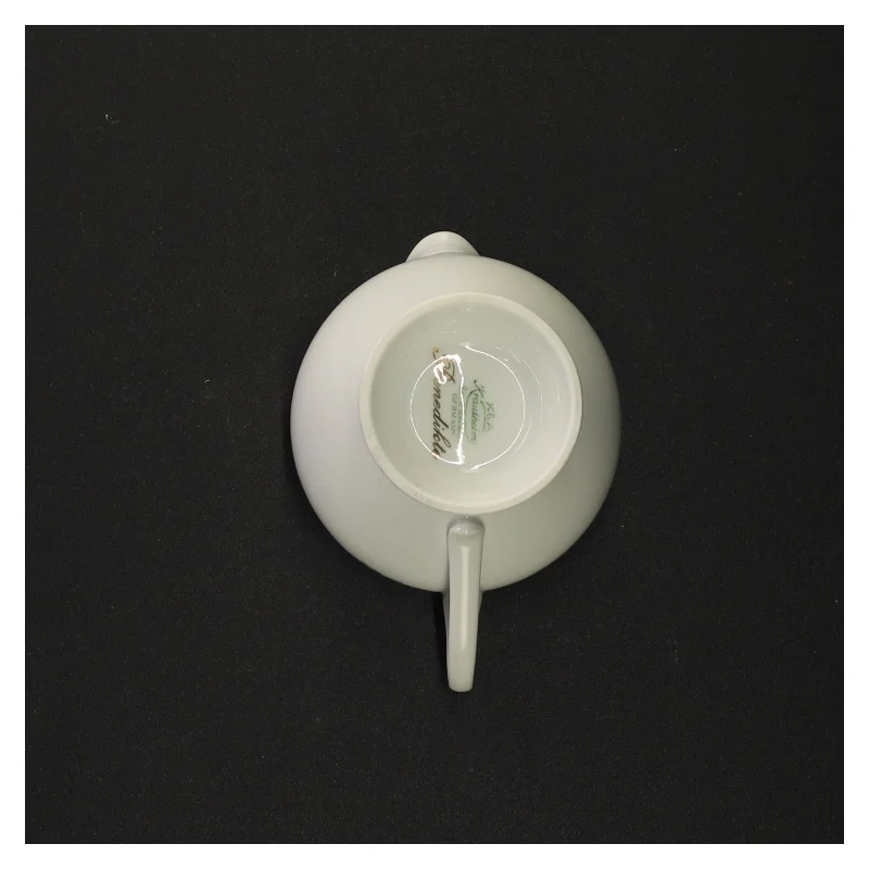 Porcelæn flødekande fra Benedikte (str. 8 x 11 cm)