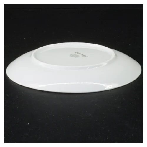 Porcelænstallerkener med blomsterkant fra Benedikte (str. Diameter 17 og en halv cm)