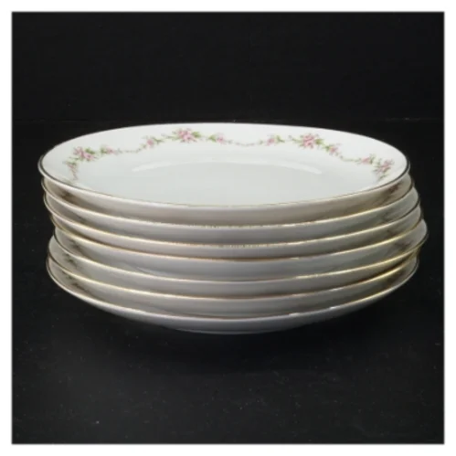 Porcelænstallerkener med blomsterkant fra Benedikte (str. Diameter 17 og en halv cm)