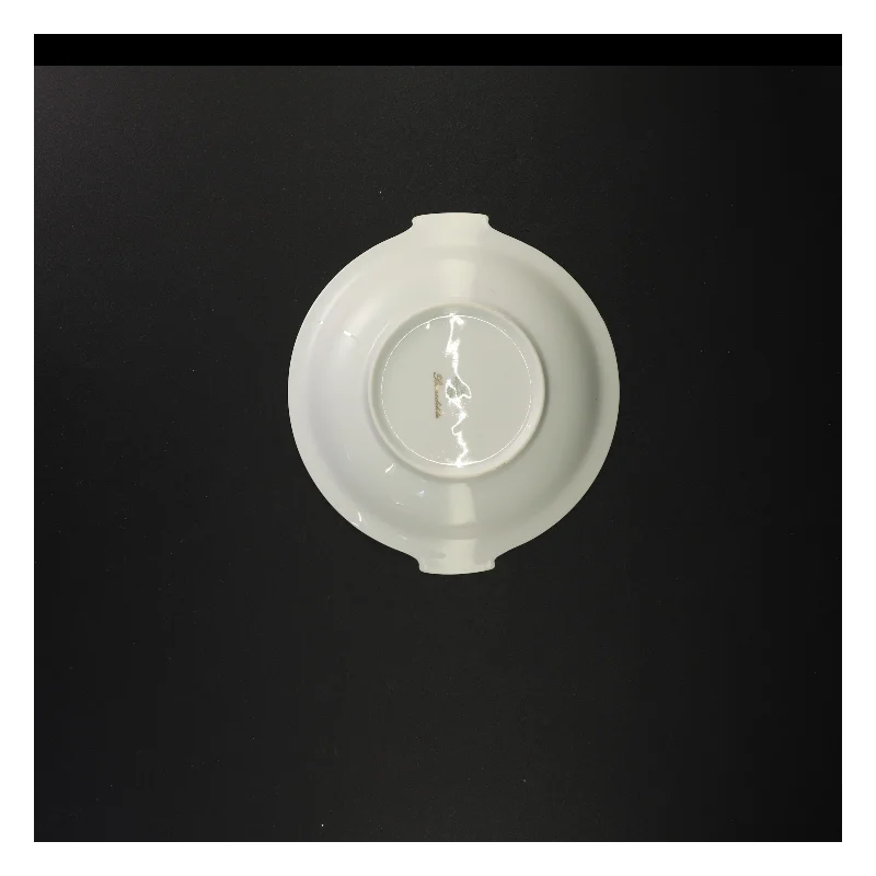 Hvidt porcelænsfad fra Benedikte (str. Diameter 19 cm)