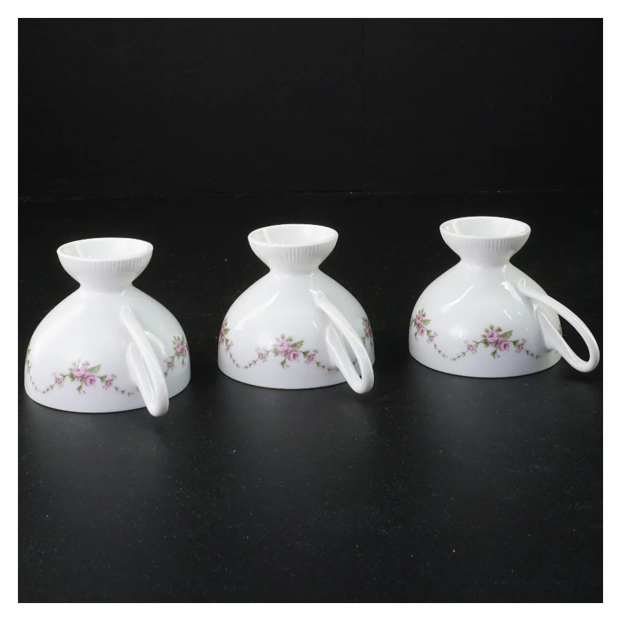 Porcelænskopper med blomstermotiv fra Benedikte (str. 7 x 10 cm)