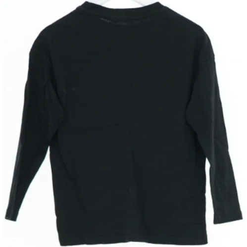 Langærmet sort t-shirt fra Mango (str. 116)