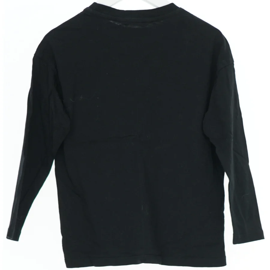 Langærmet sort t-shirt fra Mango (str. 116)