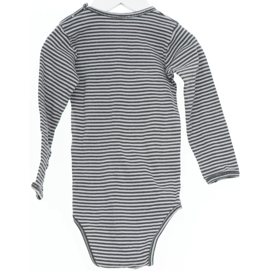 Langærmet stribet body fra Be Kids (str. 104)