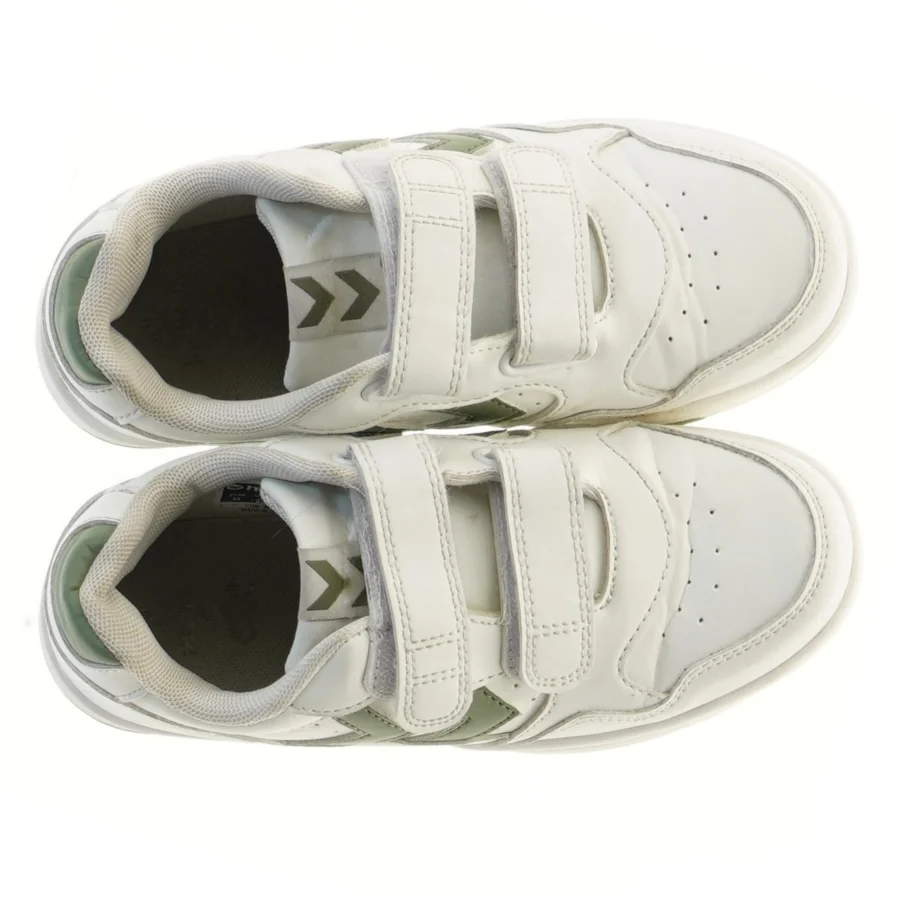 Hvide sneakers med grønne detaljer fra Hummel (str. 33 )