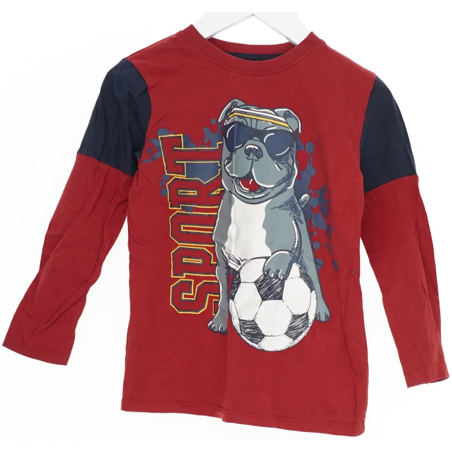 Langærmet bluse fra Little Kids (str. 110)