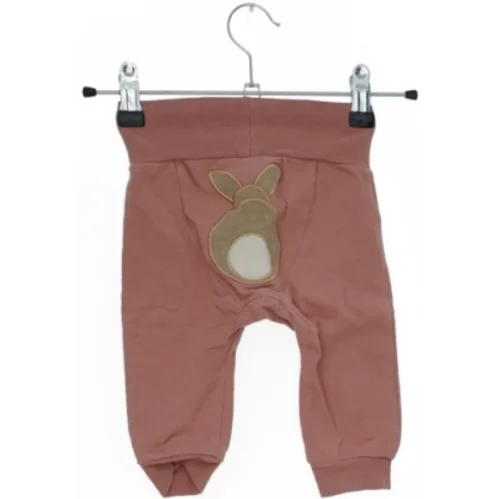 Bukser med kaninmotiv fra Hust & Claire (str. 62)