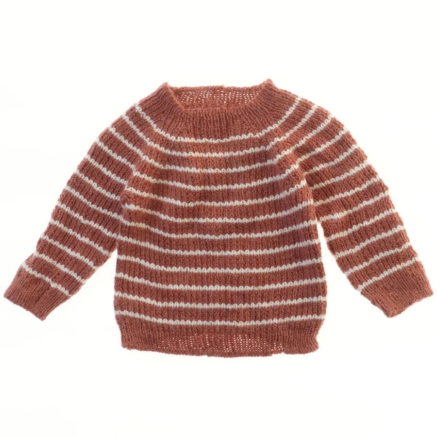 Strikket bluse med striber (str.  bryst 26 cm, længde 30 cm)