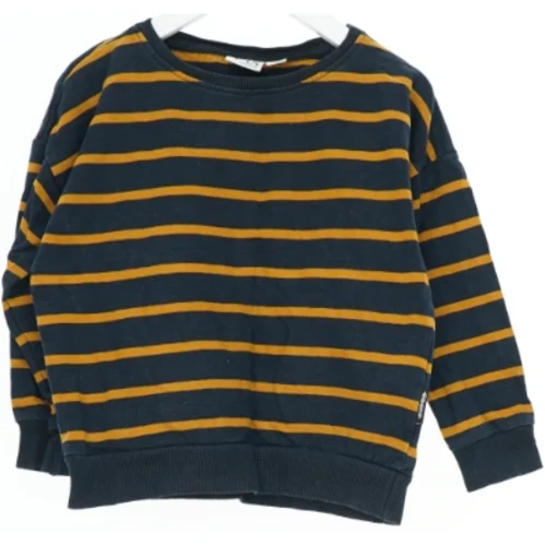 Sweatshirt fra VRS (str. 116)