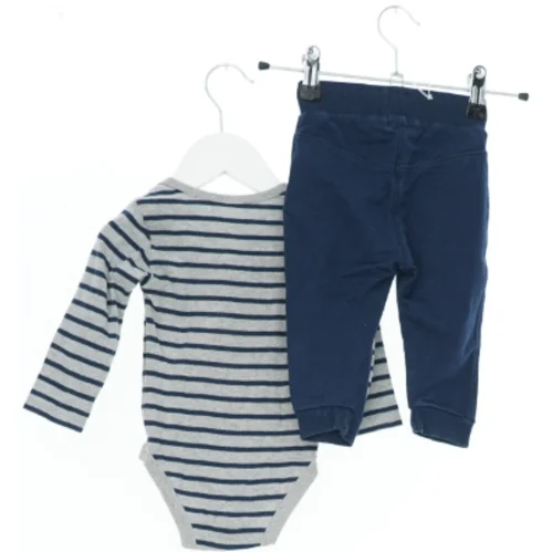 Langærmet body med bukser fra Bakito (str. 68)