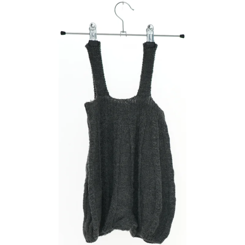 Strikket heldragt/ballonbukser med seler (str. 68)