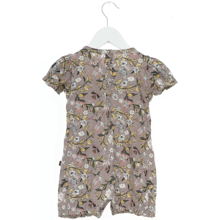 Sommerdragt med blomsterprint fra Little Wonders (str. 92)