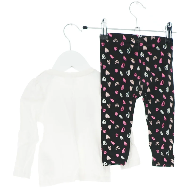 Sæt med hjerteprint fra So Cute (str. 74)