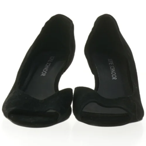 Helt nye stiletter fra Sofie Schnoor (str. 38 )