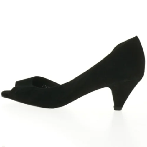 Helt nye stiletter fra Sofie Schnoor (str. 38 )