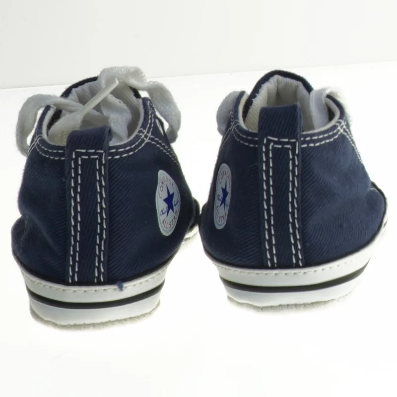 Babysneakers fra Converse (str. 20 )