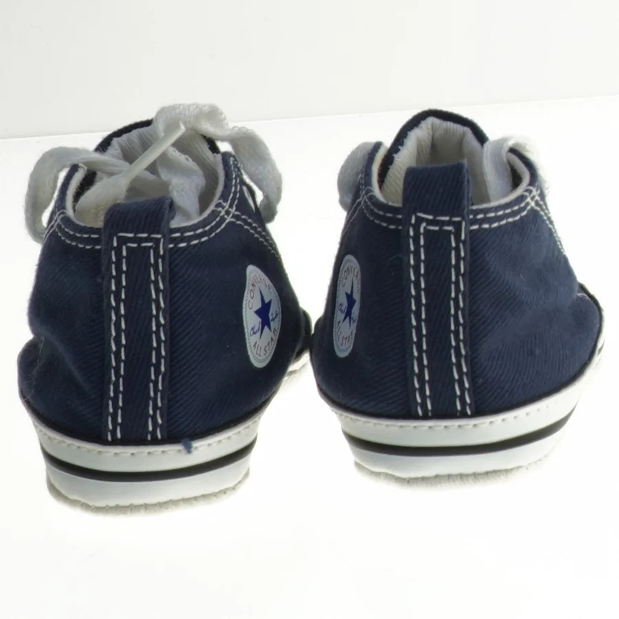 Babysneakers fra Converse (str. 20 )