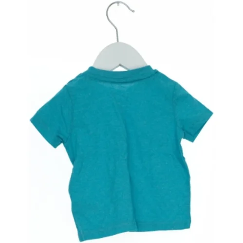 Kortærmet t-shirt fra F&F (str. 74)