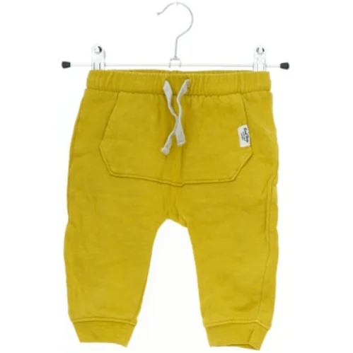 Børnebukser fra H&M (str. 74)