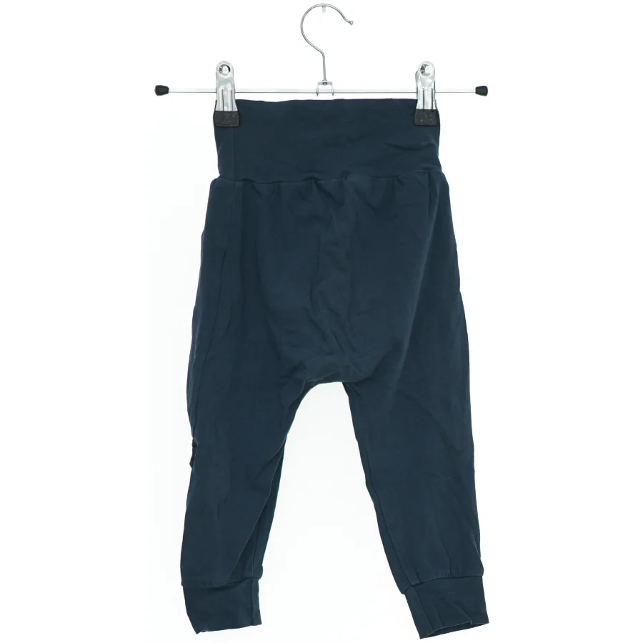 Bukser med flæsedetaljer fra Müsli (str. 80)