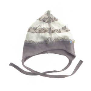 Babyhue med alpeprint fra Joha (str. 0-1 måned)