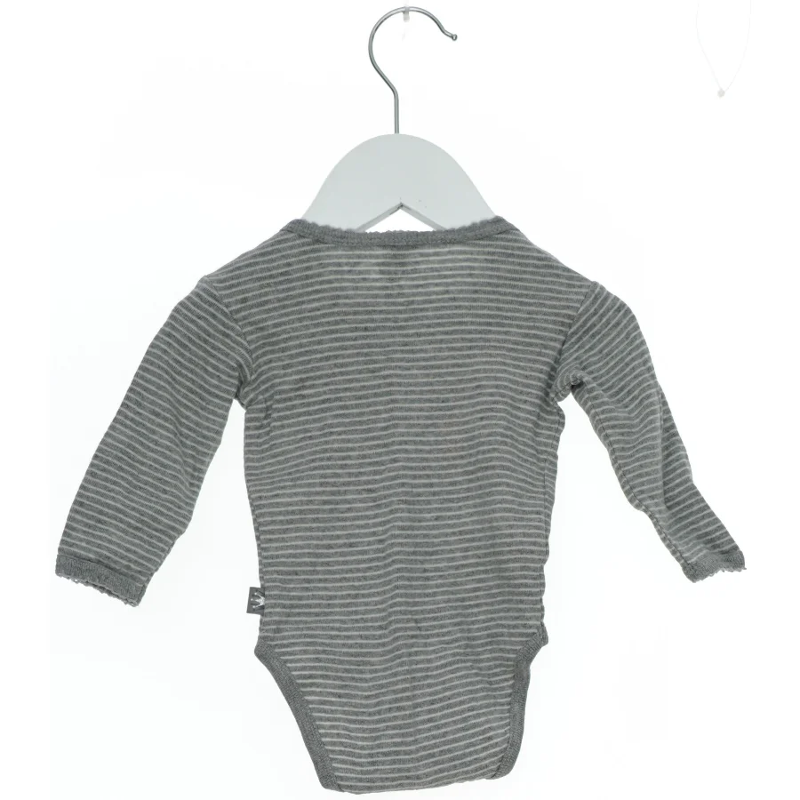Langærmet body med striber (str. 62)