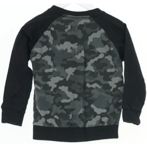 Sweatshirt med camouflagemønster fra VRS (str. 104)