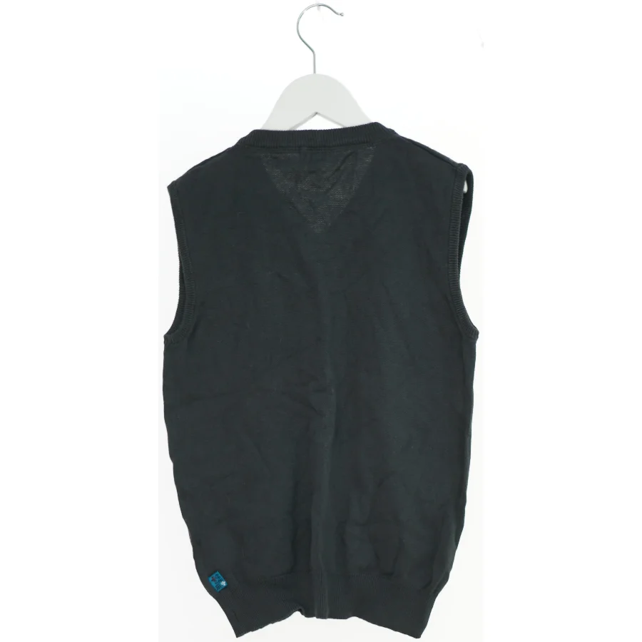 Sort strikvest fra Me Too (str. 134)