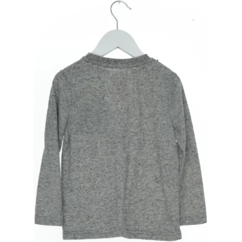 Langærmet t-shirt fra F&F (str. 116)