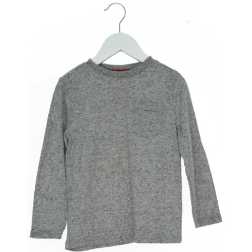 Langærmet t-shirt fra F&F (str. 116)