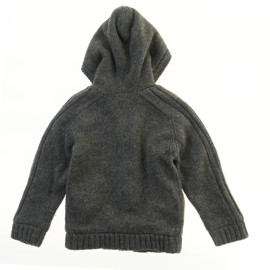 Strikket hættetrøje med lukning og lommer (str. 122)