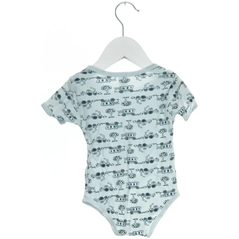 Kortærmet body (str. 68)