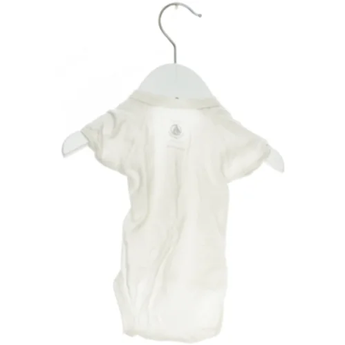 Helt ny hvid slå-om-body fra Petit Bateau (str. 56)