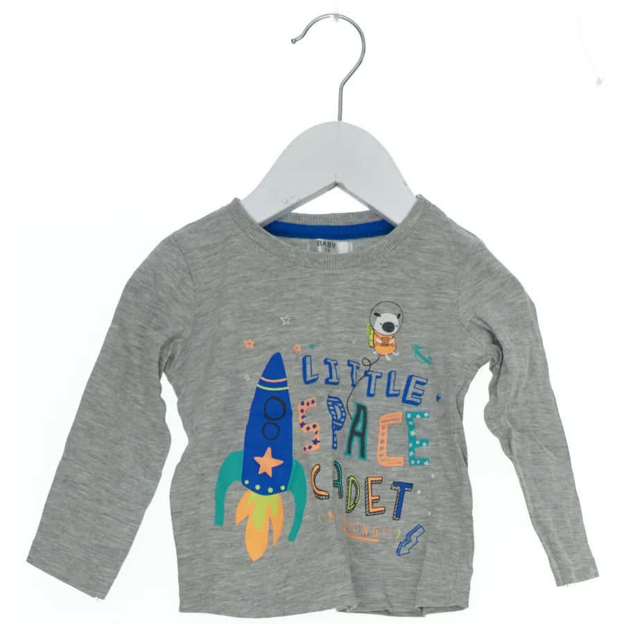 Langærmet t-shirt med rumtema (str. 74)