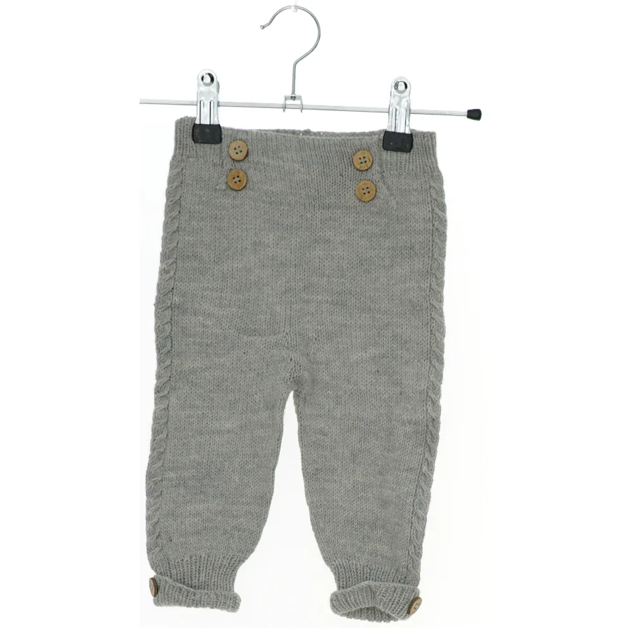 Strikkede bukser til baby (str. 68)