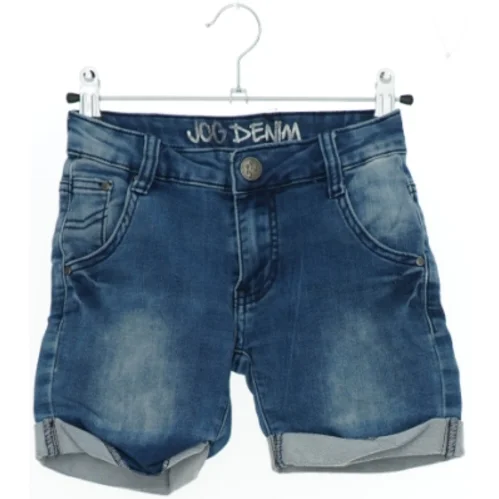 Jog Denim Shorts (str. 116)