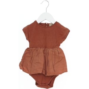 Body med skørt fra MarMar (str. 74)