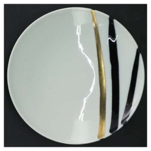 Porcelænstallerken med kantmønster fra Royal Copenhagen (str. 17,5 cm)