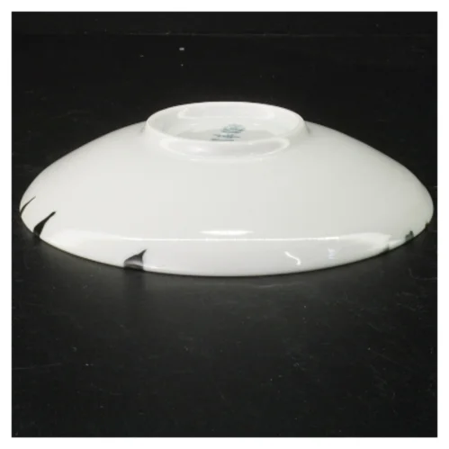 Porcelænstallerken med kantmønster fra Royal Copenhagen (str. 17,5 cm)