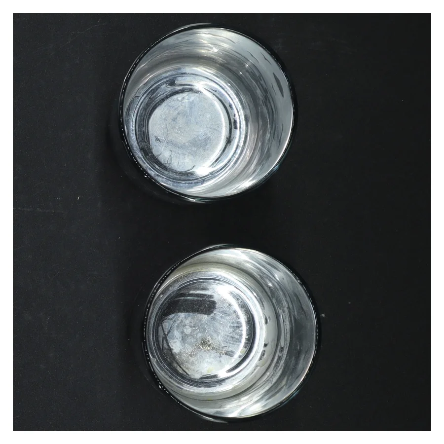 Graverede glaslysestager (str. H 8 cm)