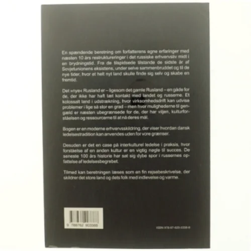 Bjørnen vågner : virksomhedsledelse og mennesker i USSR og Rusland 1990-1999 af Kaj Ørnfeldt Clausen (Bog)