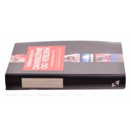 Politikens bog om danskerne og verden