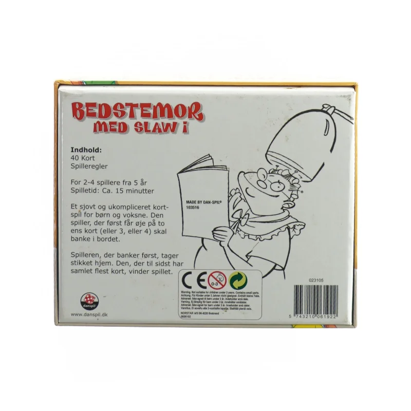 Bedstemor med slaw i spil  (str. 18 X 15 x 45 cm)