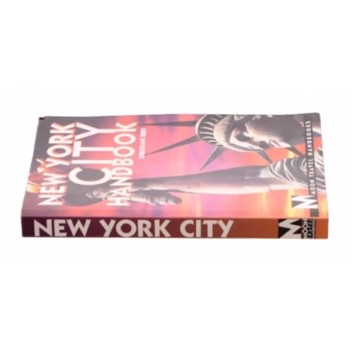 Moon New York City Paperback | Indigo Chapters af Christiane Bird (Bog)