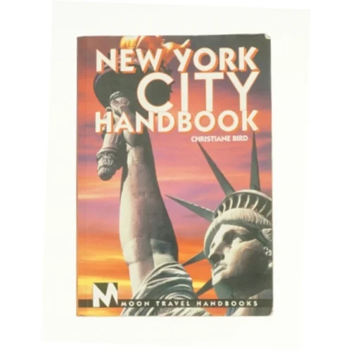 Moon New York City Paperback | Indigo Chapters af Christiane Bird (Bog)